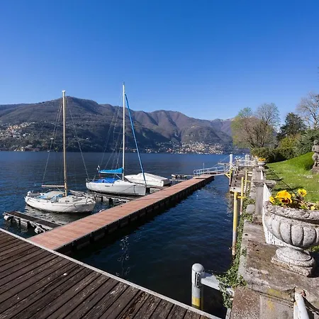 Sleeps 4 Appartement Camnago Volta
