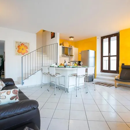 Sleeps 4 *