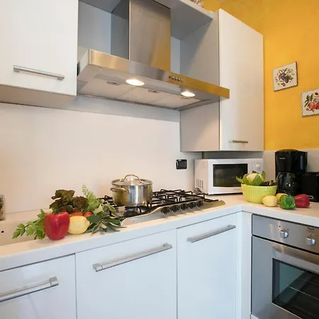 Sleeps 4 *
